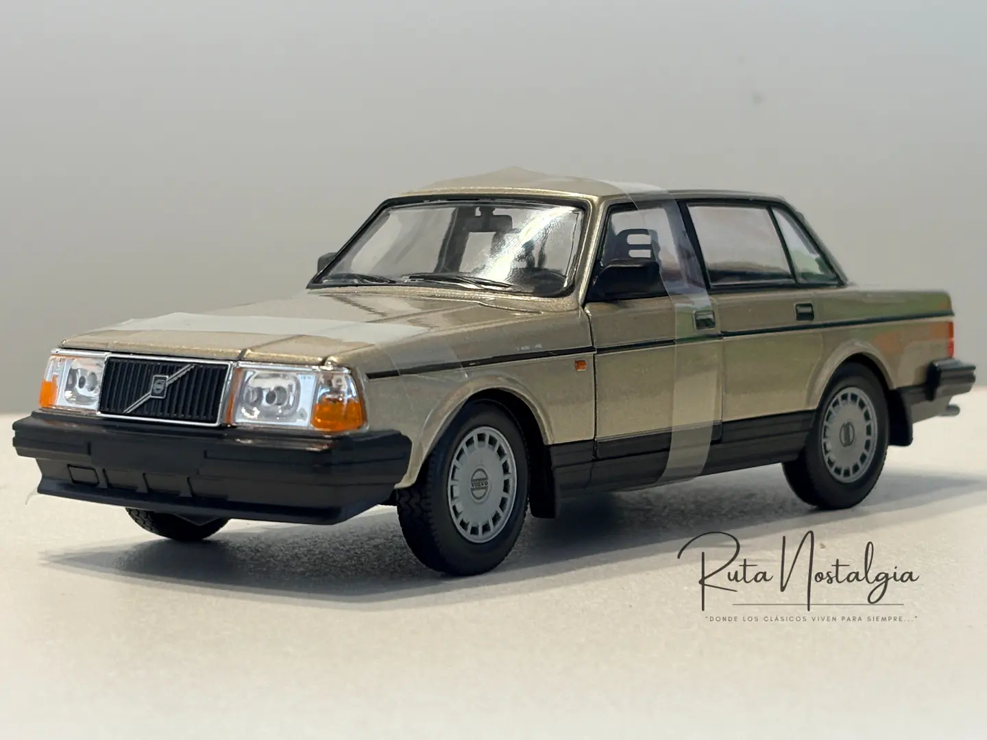 Auto Volvo 240 GL Welly NEX 1:24 Coleccionable 5
