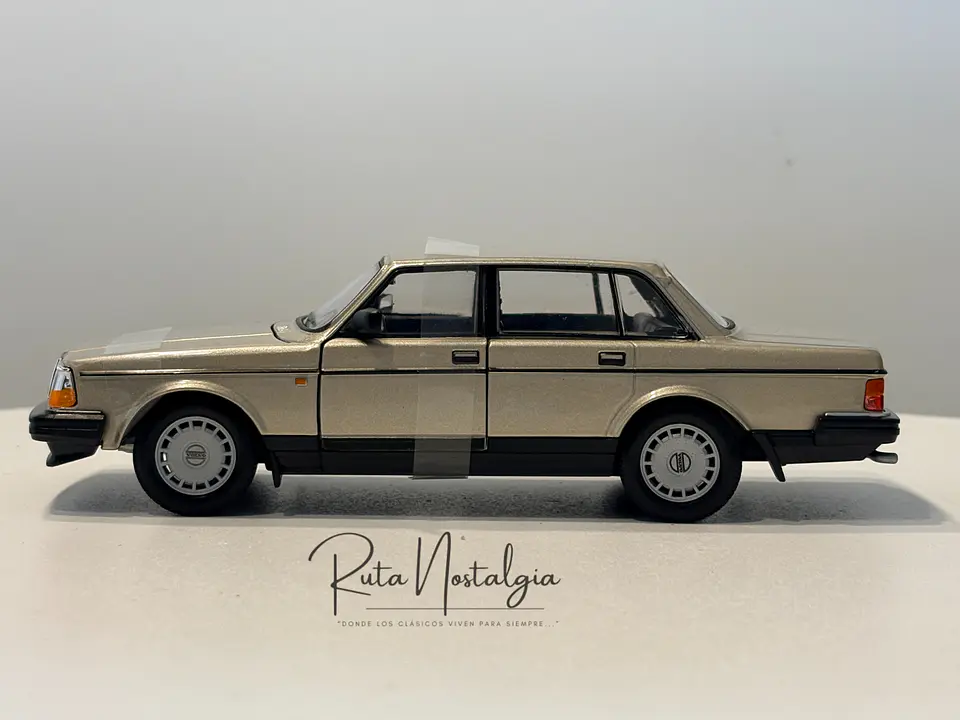 Auto Volvo 240 GL Welly NEX 1:24 Coleccionable 6