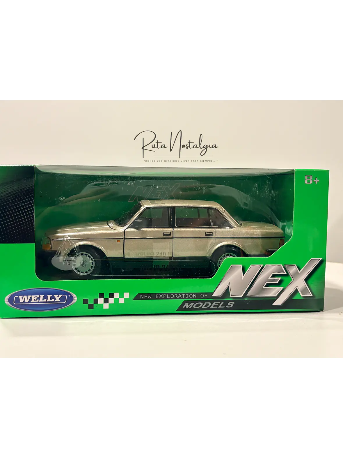 Volvo 240 GL | Welly 1:24 | Auto antiguo de colección 11