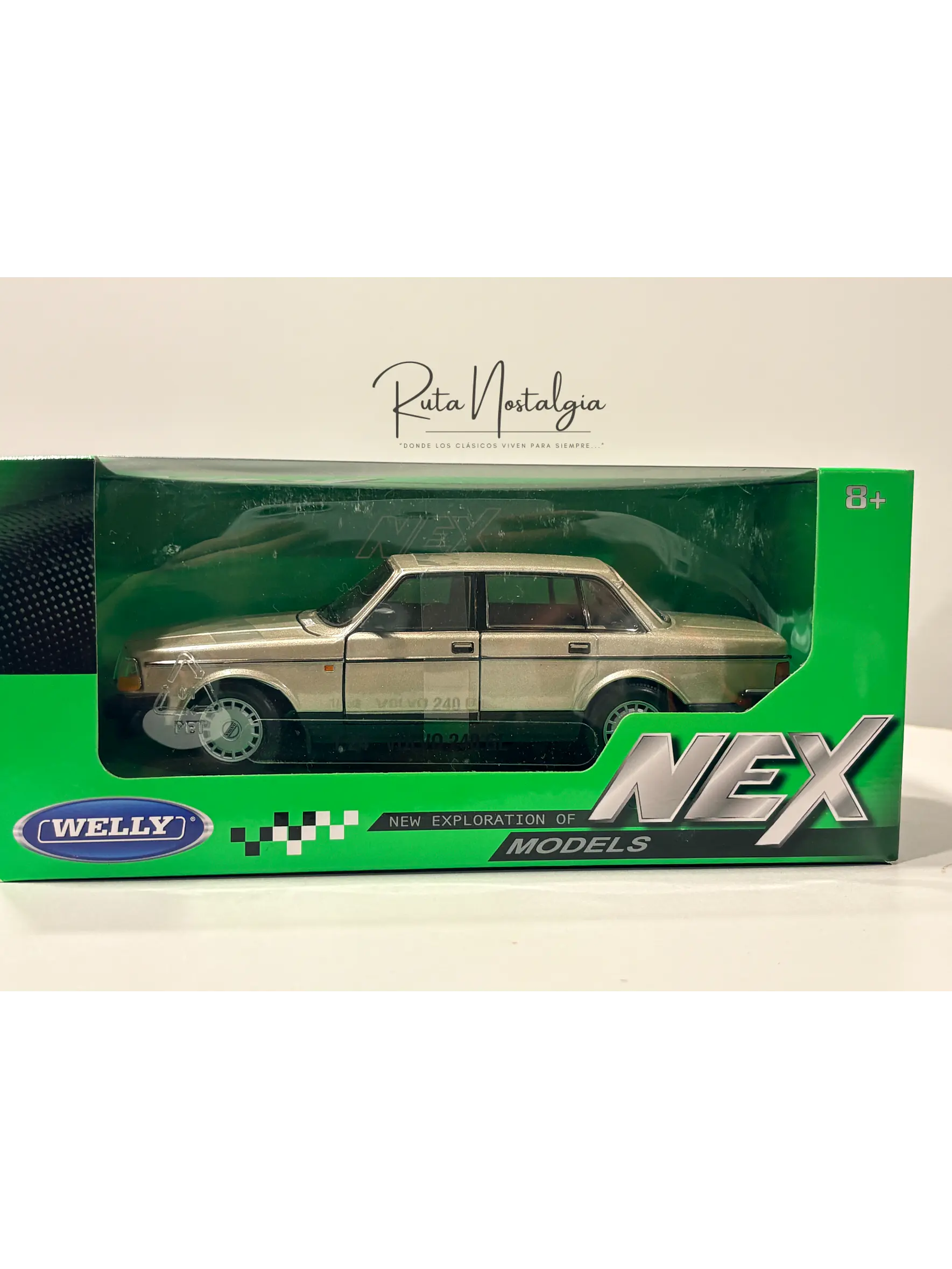 Volvo 240 GL | Welly 1:24 | Auto antiguo de colección 11