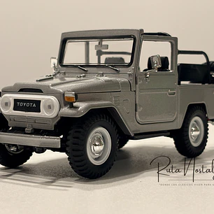 Toyota FJ40 Land Cruiser — Motormax Platinum Collection 1:24 | 4x4 clásico de colección