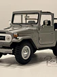 Toyota FJ40 Land Cruiser — Motormax Platinum Collection 1:24 | 4x4 clásico de colección - thumbnail 6