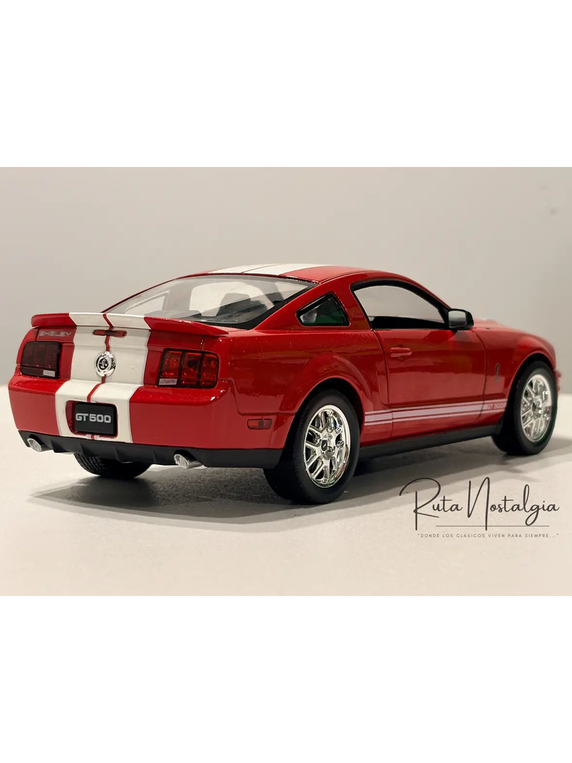 2007 Shelby Cobra GT500 — Welly NEX Models 1:24 | Muscle Car americano de colección 7