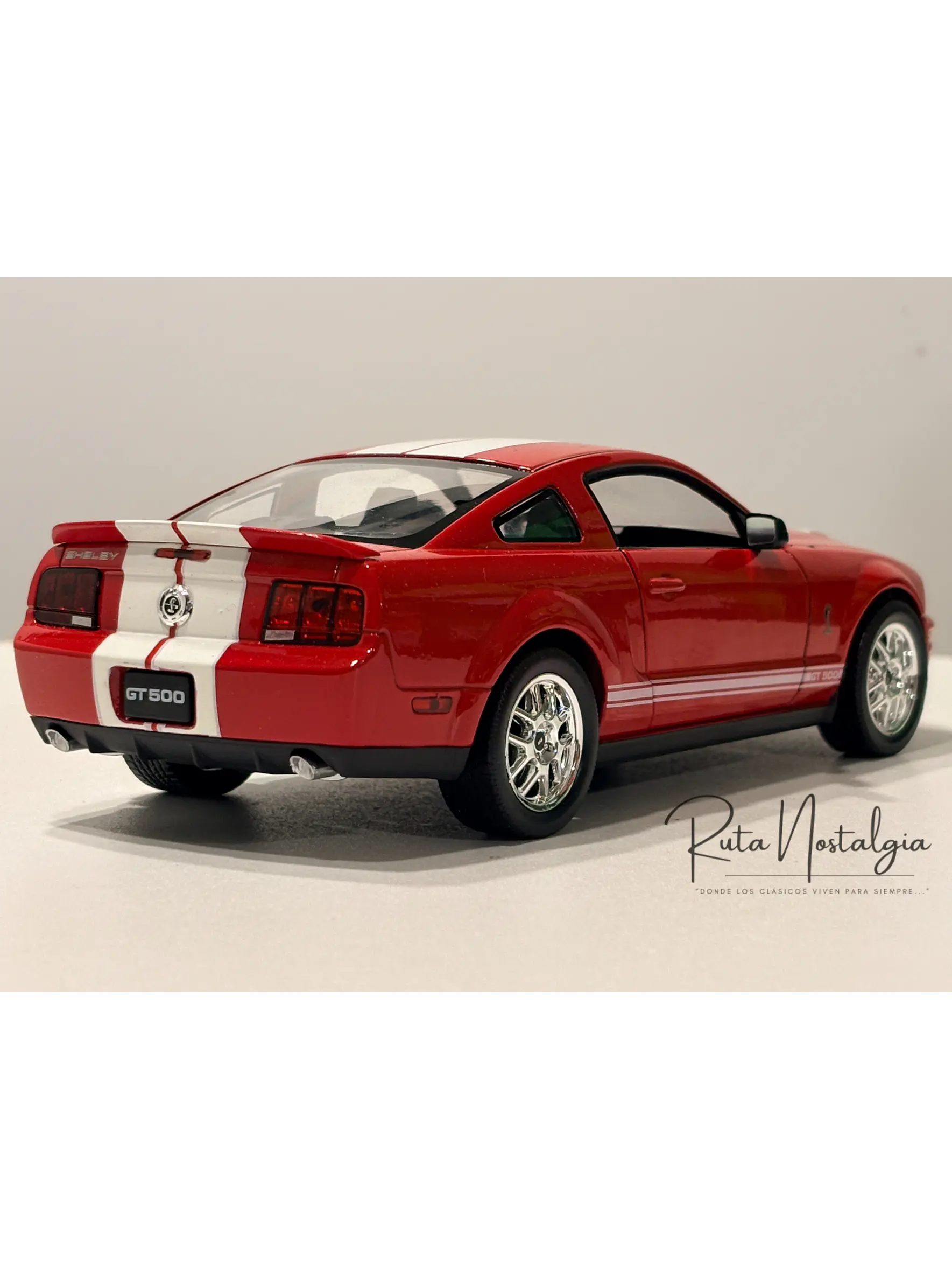 2007 Shelby Cobra GT500 — Welly NEX Models 1:24 | Muscle Car americano de colección 7