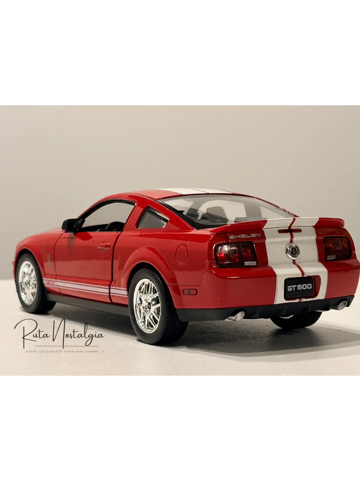 2007 Shelby Cobra GT500 — Welly NEX Models 1:24 | Muscle Car americano de colección 6