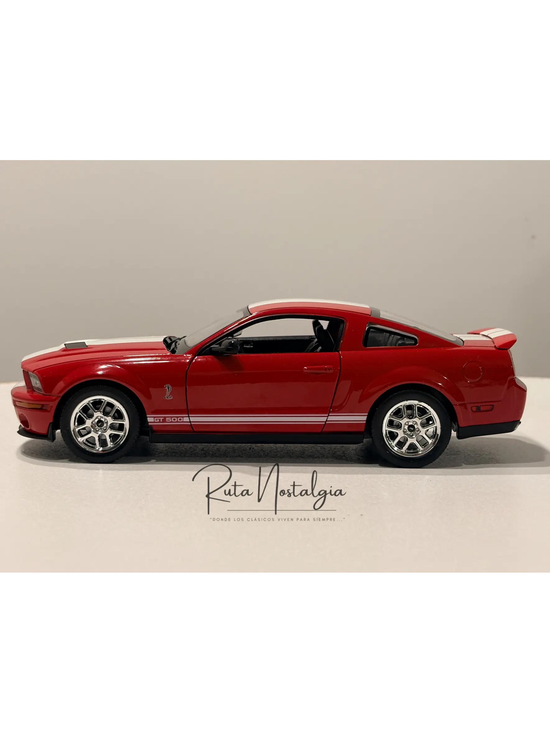 2007 Shelby Cobra GT500 — Welly NEX Models 1:24 | Muscle Car americano de colección 5