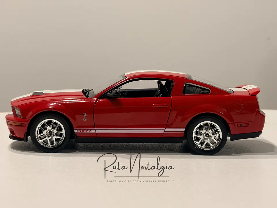 Auto Shelby Cobra GT500 (2007) | Welly Escala 1:24 5