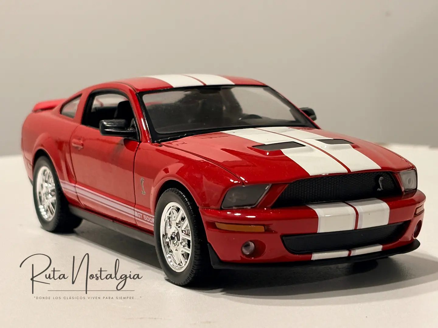 Auto Shelby Cobra GT500 (2007) | Welly Escala 1:24 9