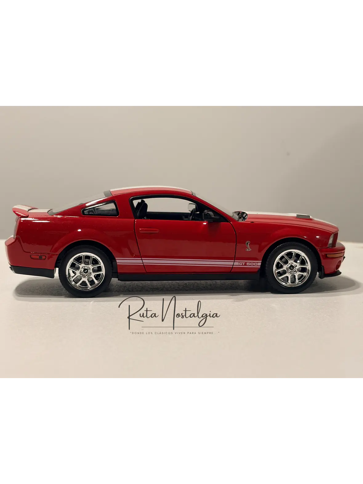 2007 Shelby Cobra GT500 — Welly NEX Models 1:24 | Muscle Car americano de colección 8