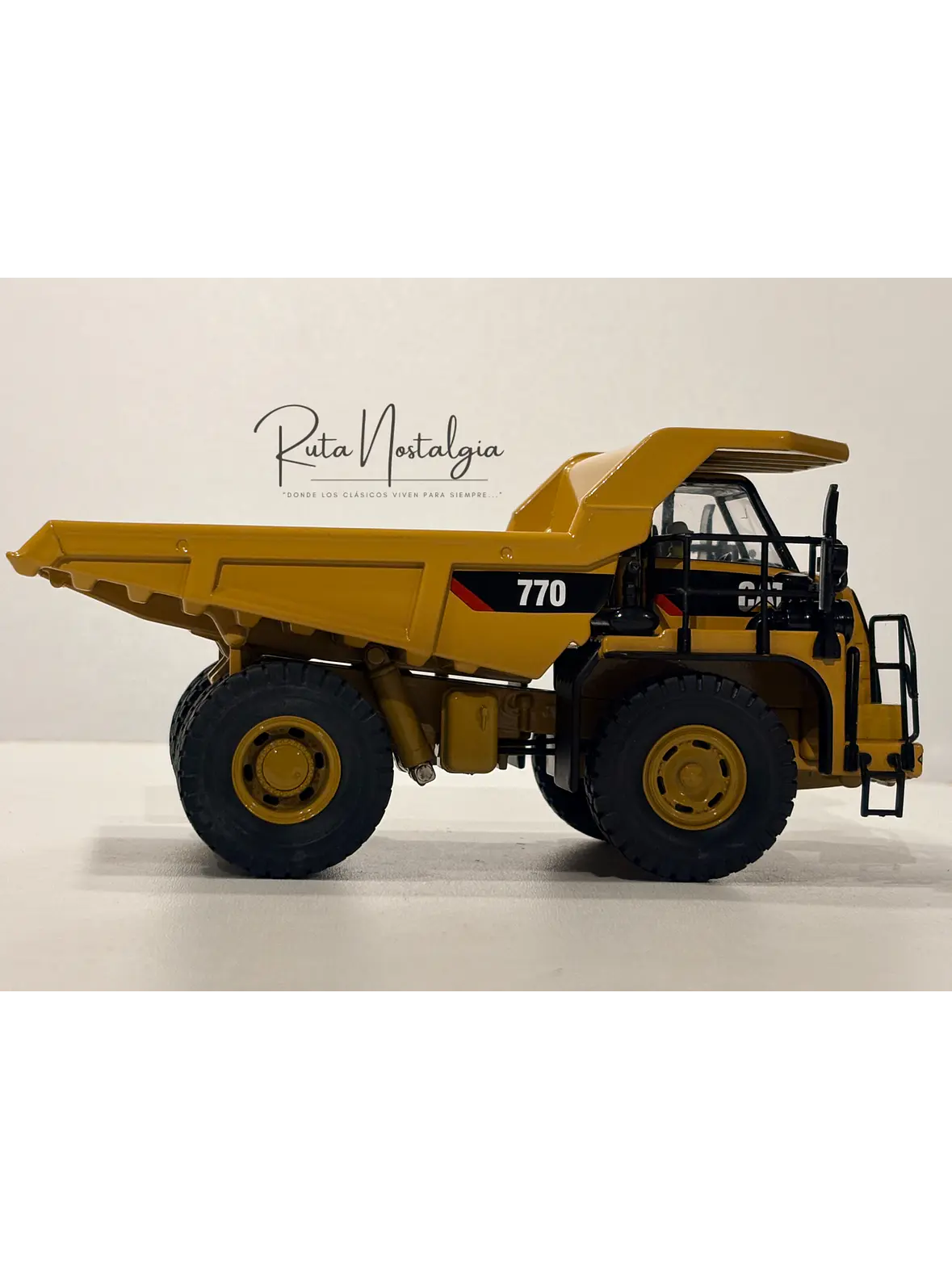 Camiónd de Obra CAT 770D - Diecast Masters  1:50 | Camión Off - Highway Dumper  9