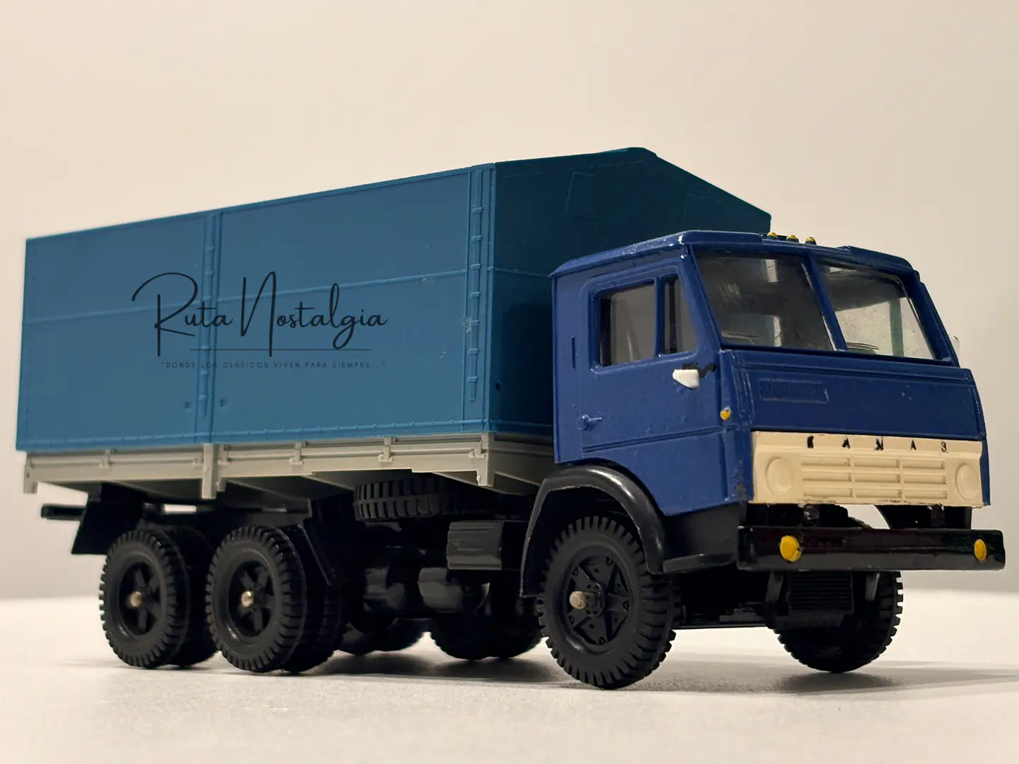 Camión KAMAZ 5320 | Elecon AREK 1:43 Coleccionable 1