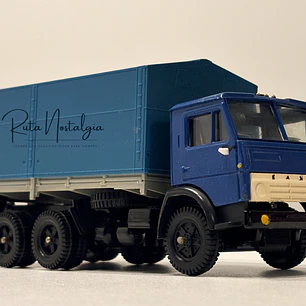 Kamaz 5320 | Elecon AREK 1:43 - Made in USSR | Camión soviético vintage sin caja para colección en Chile - Sin espejo retrovisor derecho