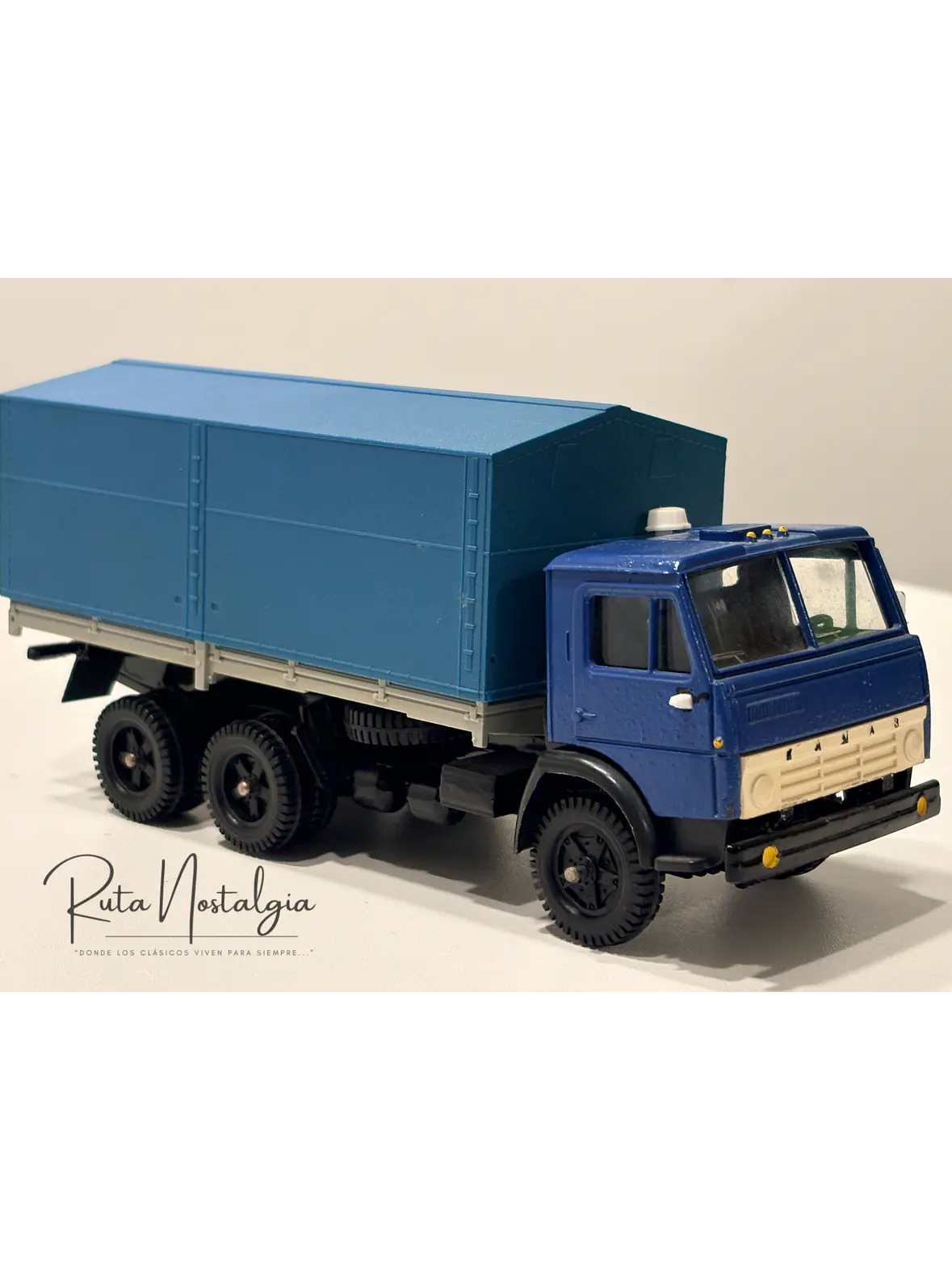 Kamaz 5320 | Elecon AREK 1:43 - Made in USSR | Camión soviético vintage sin caja para colección en Chile - Sin espejo retrovisor derecho 7
