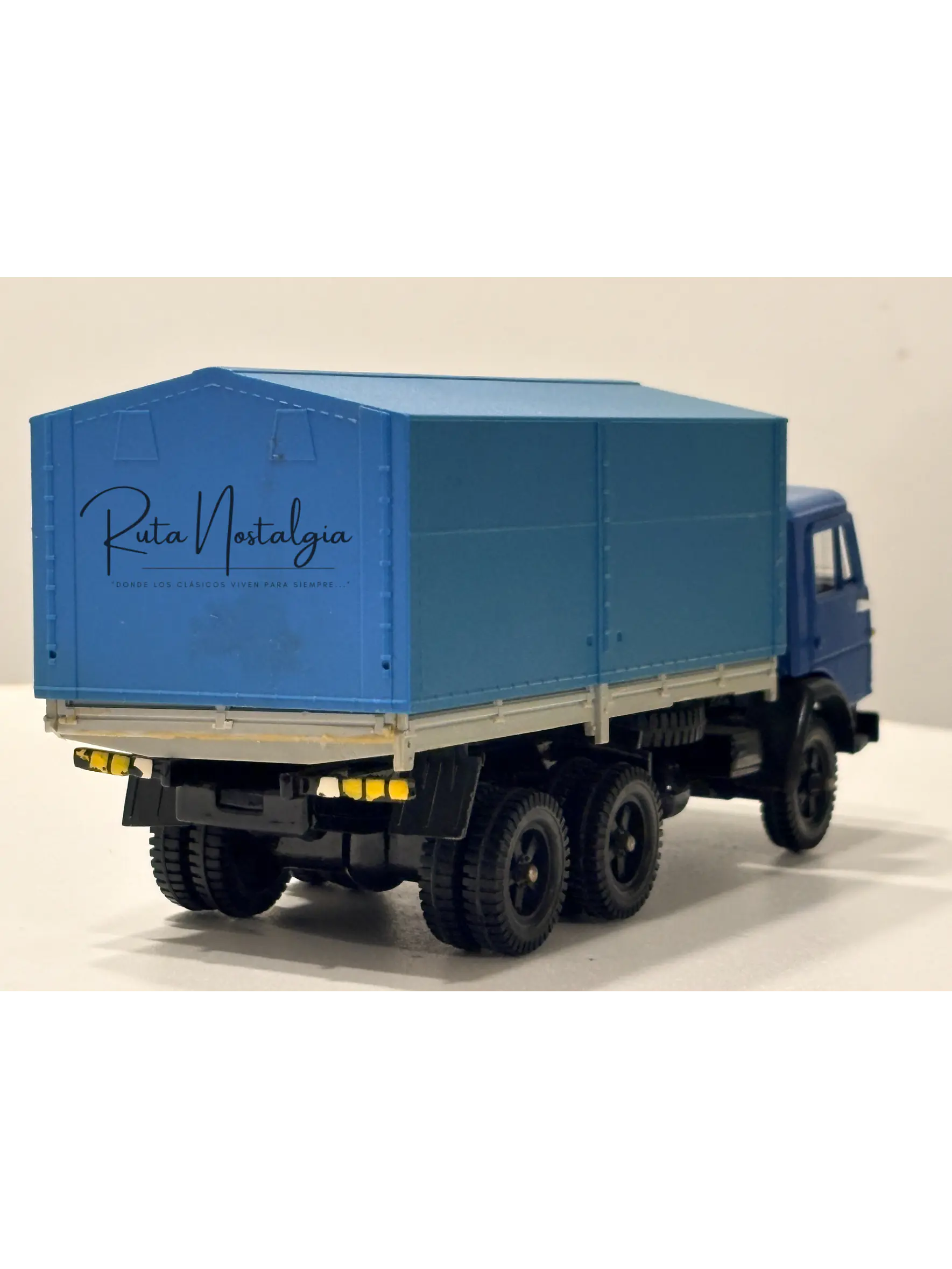 Kamaz 5320 | Elecon AREK 1:43 - Made in USSR | Camión soviético vintage sin caja para colección en Chile - Sin espejo retrovisor derecho 6
