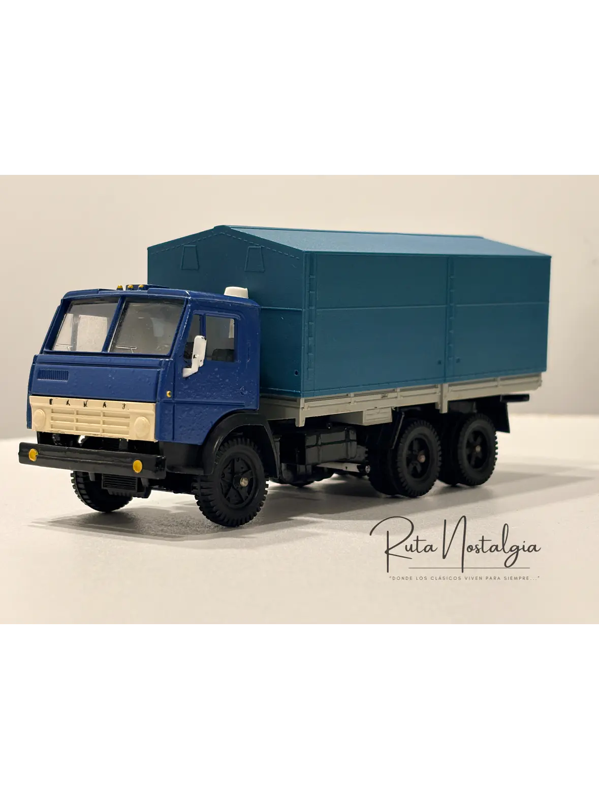 Kamaz 5320 | Elecon AREK 1:43 - Made in USSR | Camión soviético vintage sin caja para colección en Chile - Sin espejo retrovisor derecho 3