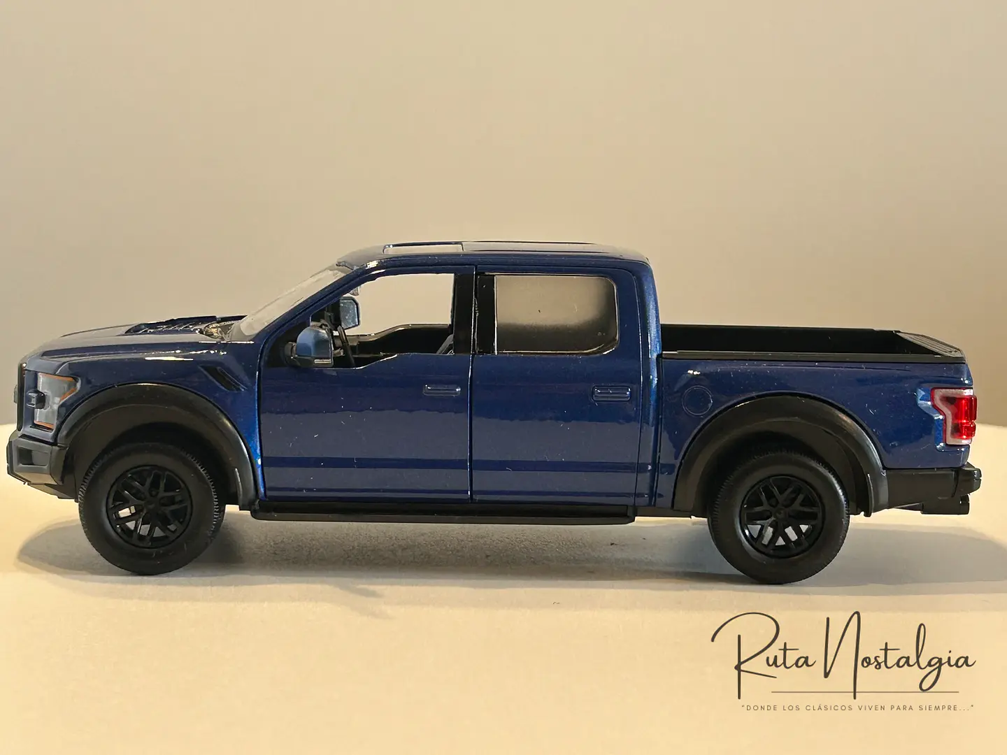 Camioneta Ford F-150 Raptor 2017 | Motormax 1:24  5