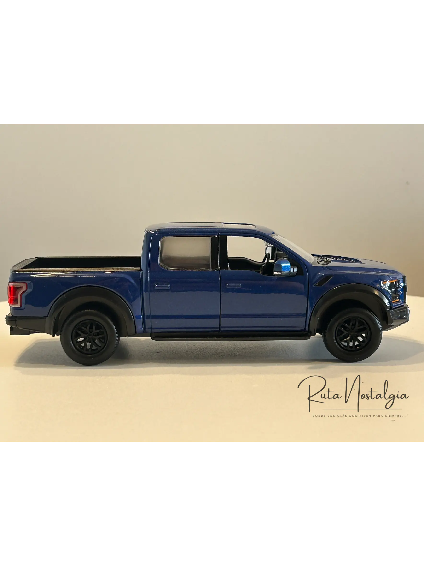 Motormax Ford F-150 Raptor 2017 | 1:24 – Pickup off-road ícono de Ford  8