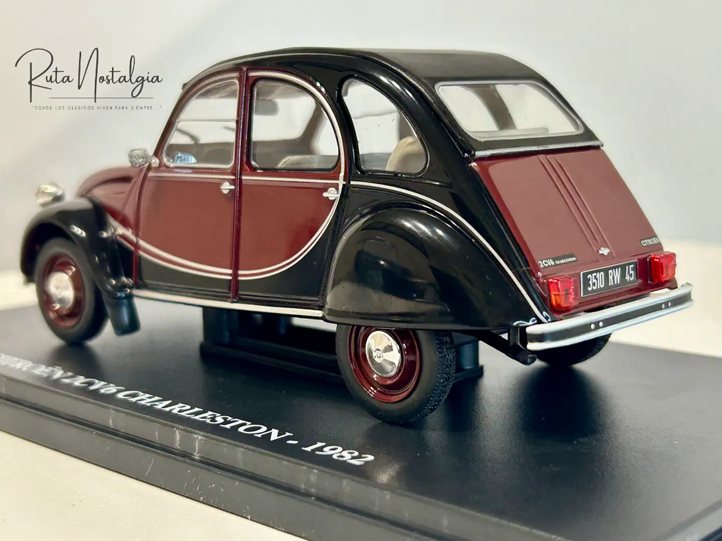 Auto Citroën 2CV6 Charleston 1982 Escala 1:24 7
