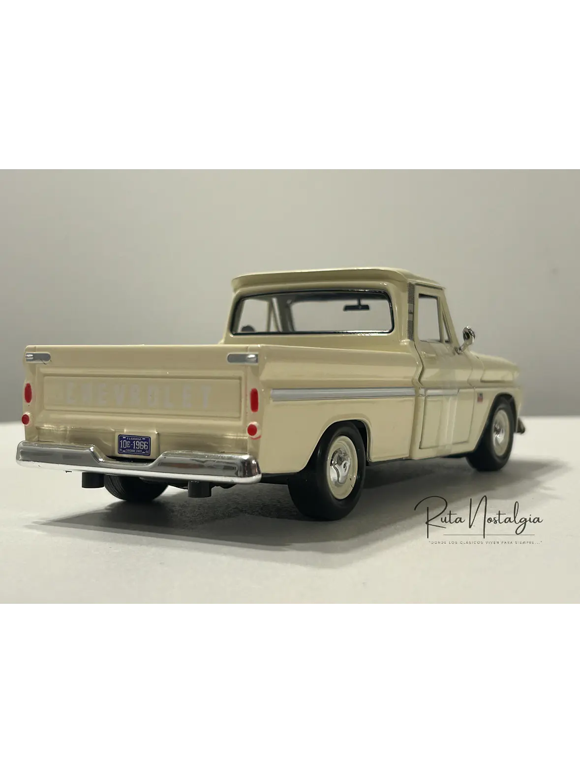 Motormax Chevrolet C10 Fleetside Pick-Up 1966, 1:24 – Clásico “C-10” primera generación | Ruta Nostalgia Chile 8