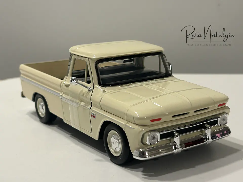 Camioneta Chevrolet C10 Fleetside Pick-Up | Motormax 1:24 10