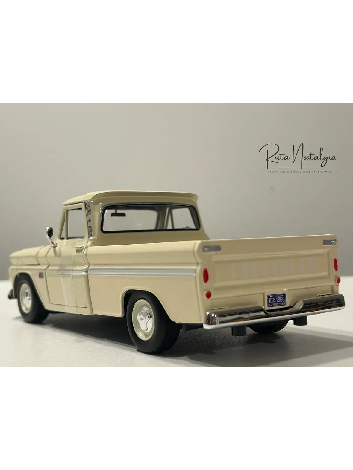 Motormax Chevrolet C10 Fleetside Pick-Up 1966, 1:24 – Clásico “C-10” primera generación | Ruta Nostalgia Chile 6