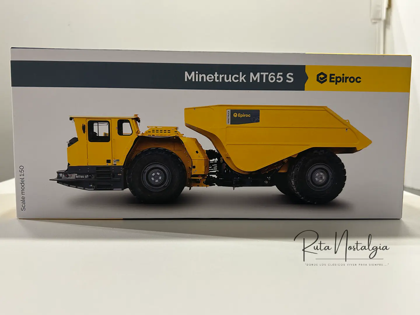Camión Dumper Subterráneo Epiroc Minetruck MT65 S - Escala 1:50 –  DETALLE EN PINTURA 3