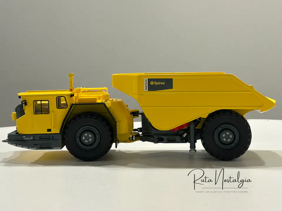 Camión Dumper Subterráneo Epiroc Minetruck MT65 S - Escala 1:50 –  DETALLE EN PINTURA 10