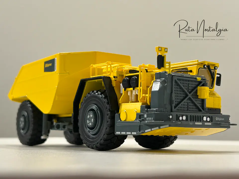 Camión Dumper Subterráneo Epiroc Minetruck MT65 S - Escala 1:50 –  DETALLE EN PINTURA 11