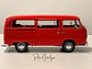 Furgón a escala Volkswagen Kombi T2 Bus 1972 | 1:24 Welly – MODELO CON ESPEJO REPARADO - Miniatura 9