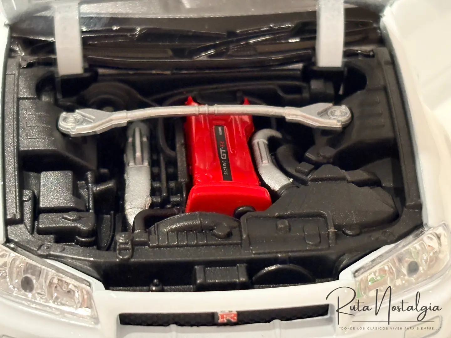 Nissan Skyline GT-R (R34) — Welly NEX Models 1:24 | ESPEJO RETROVISOR REPARADO 4
