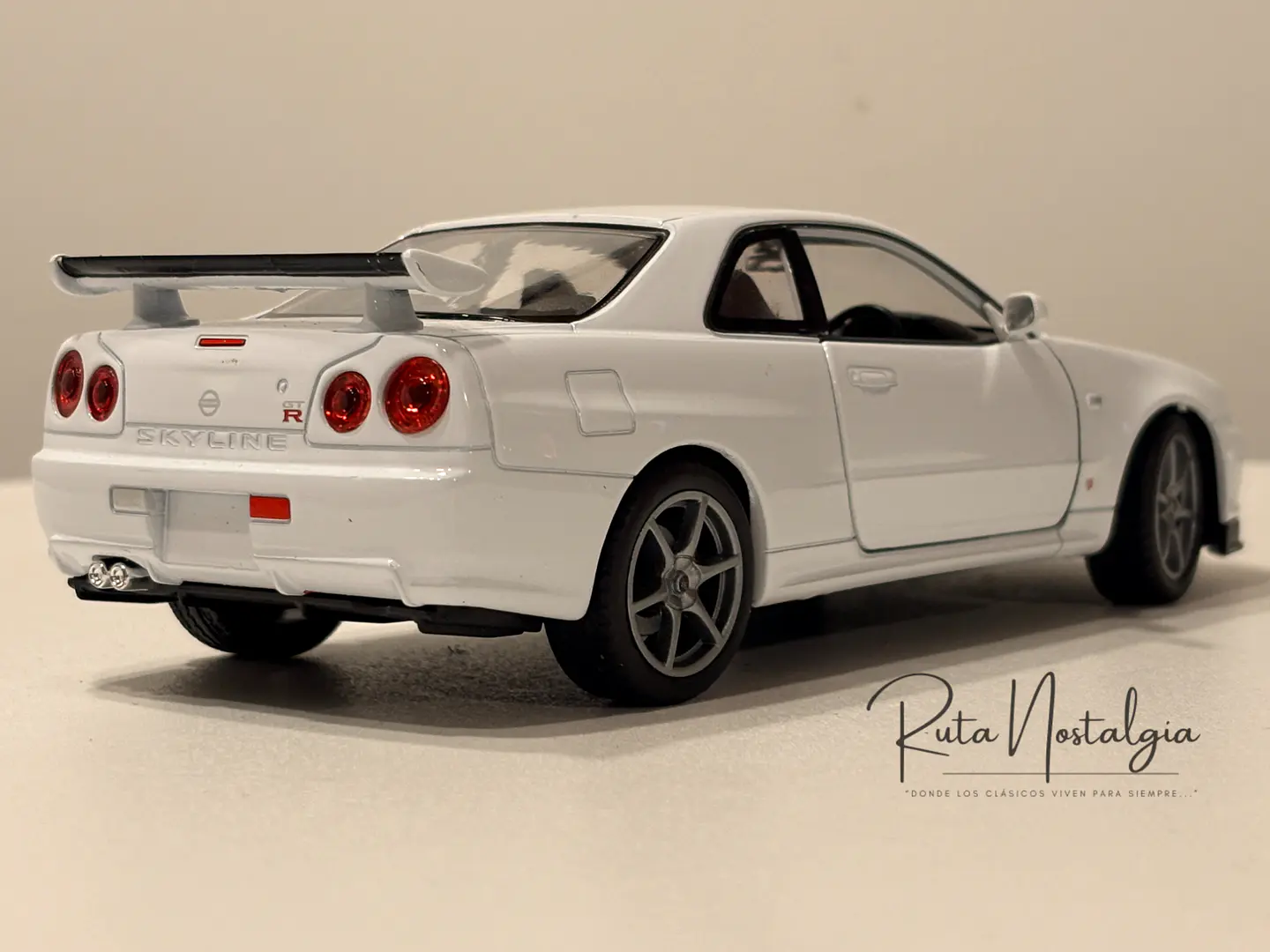 Nissan Skyline GT-R (R34) — Welly NEX Models 1:24 | ESPEJO RETROVISOR REPARADO 9