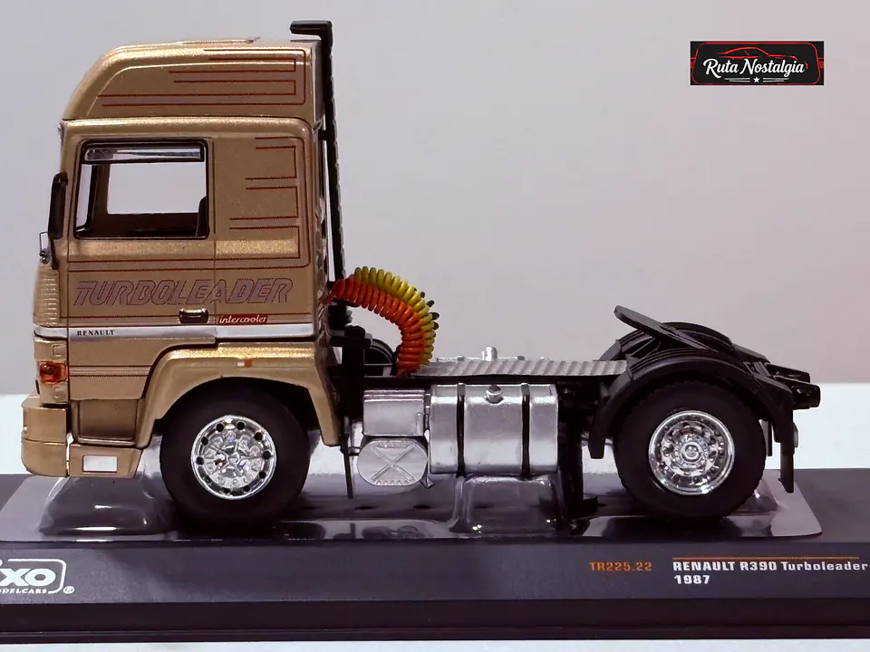 Renault R390 Turboleader 1987 IXO Models 1:43  8