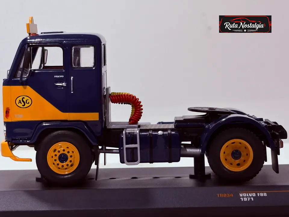 Volvo F88 ASG 1971 IXO Models TR034 1:43 | System 8 8