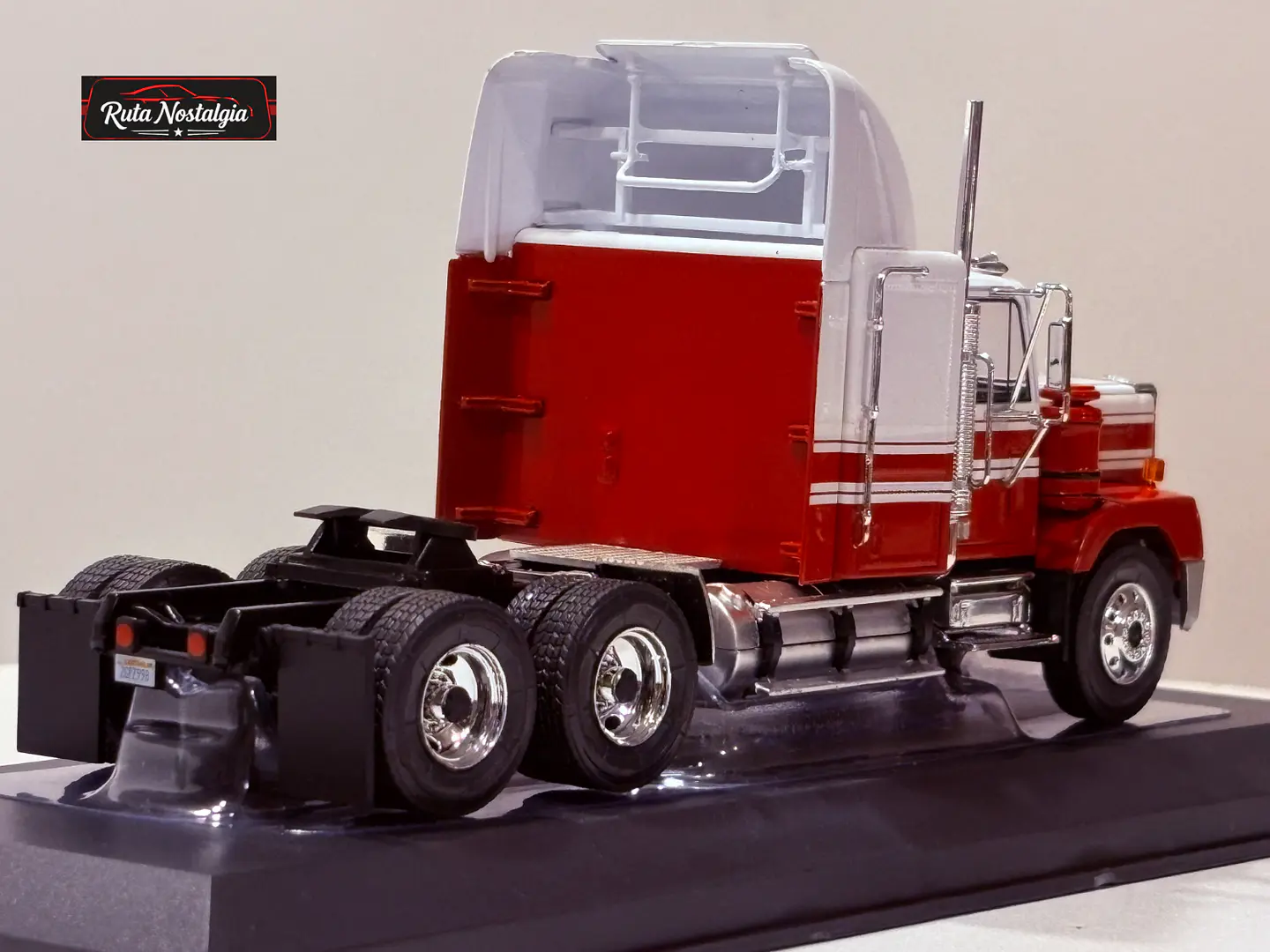 Camión GMC General SBFA 1988 | IXO Escala 1:43 7