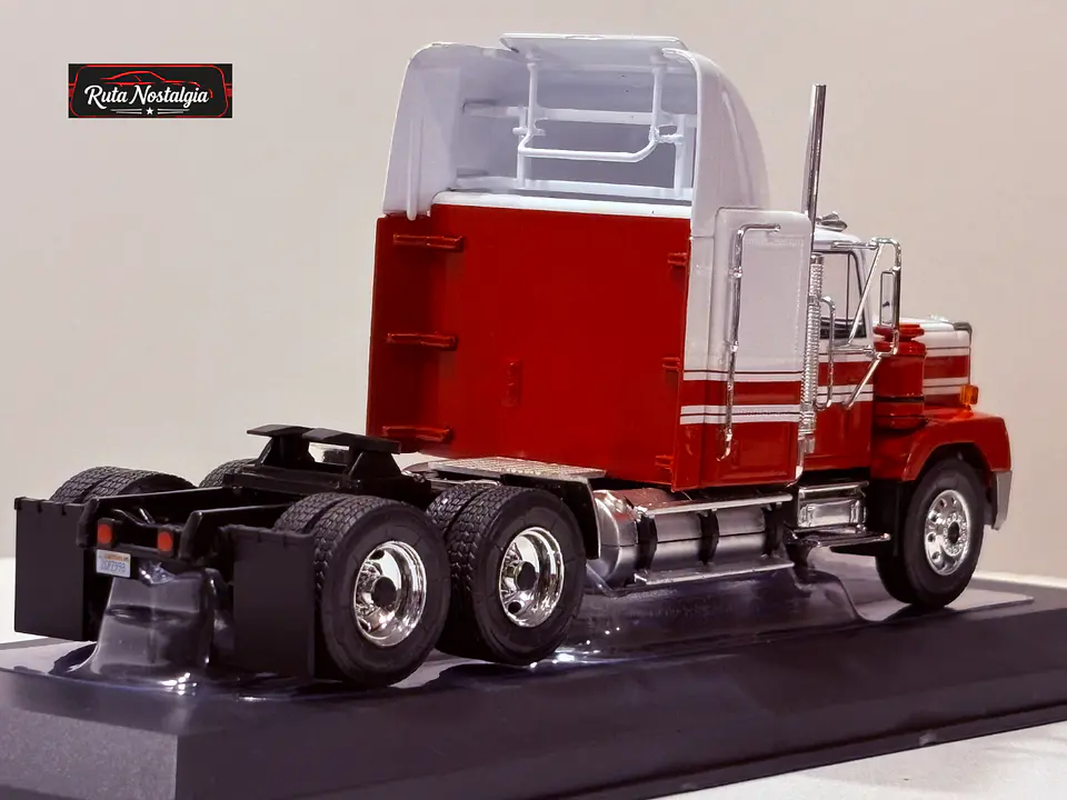 Camión GMC General SBFA 1988 | IXO Escala 1:43 7