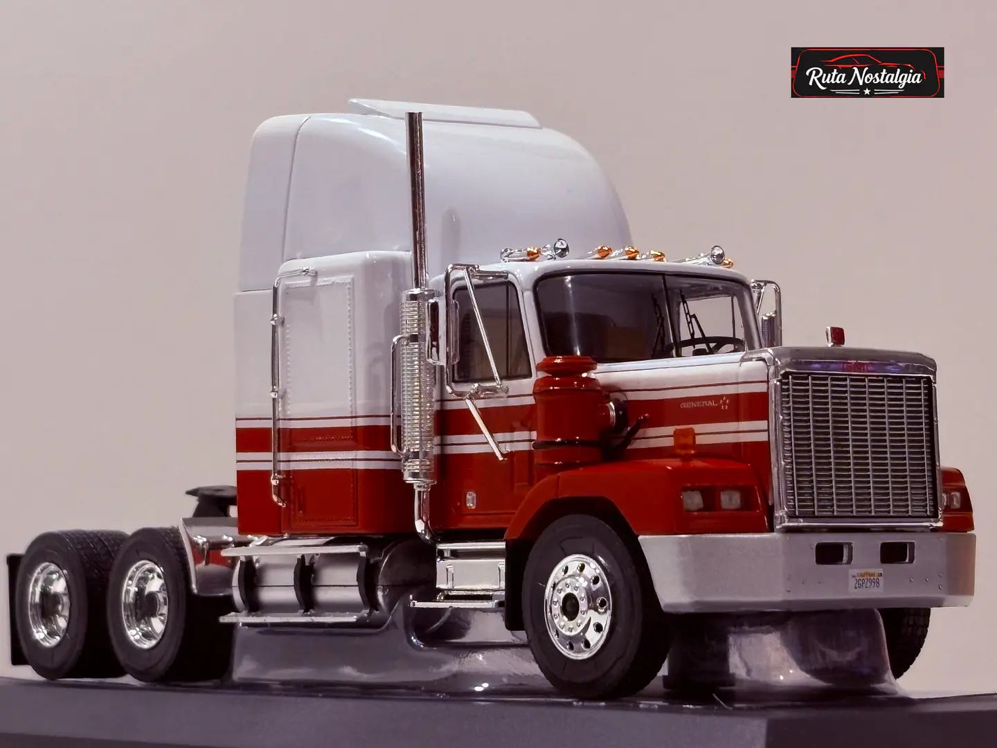 Camión GMC General SBFA 1988 | IXO Escala 1:43 9