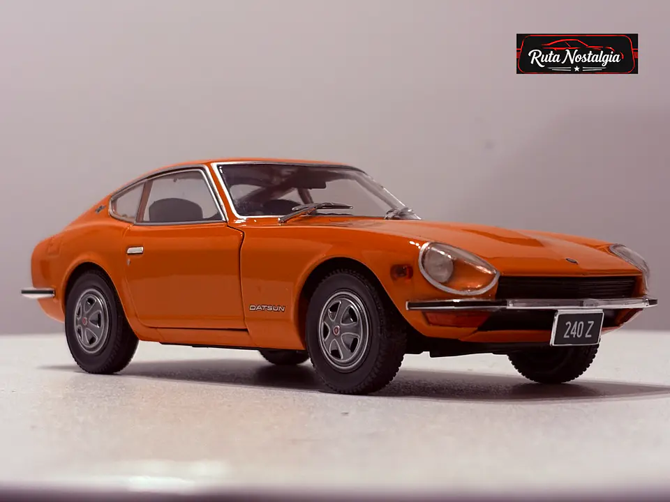 Datsun 240Z 1969 WhiteBox 1:24 Naranja | Fairlady Z RHD 10