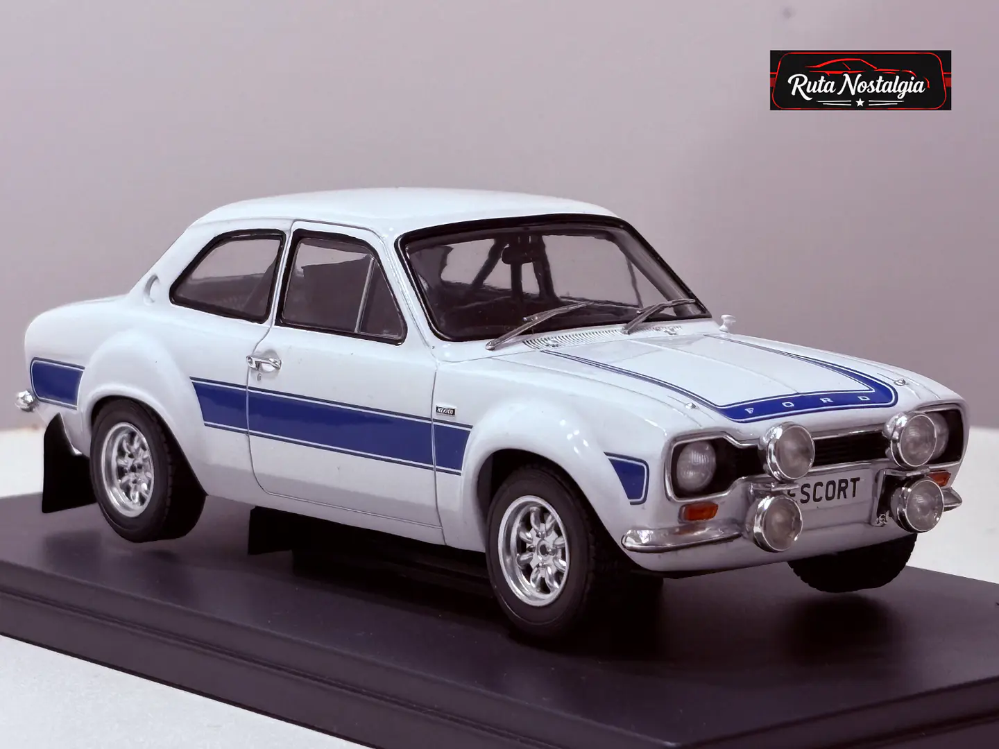 Ford Escort MK I RS 2000 1973 WhiteBox 1:24  1