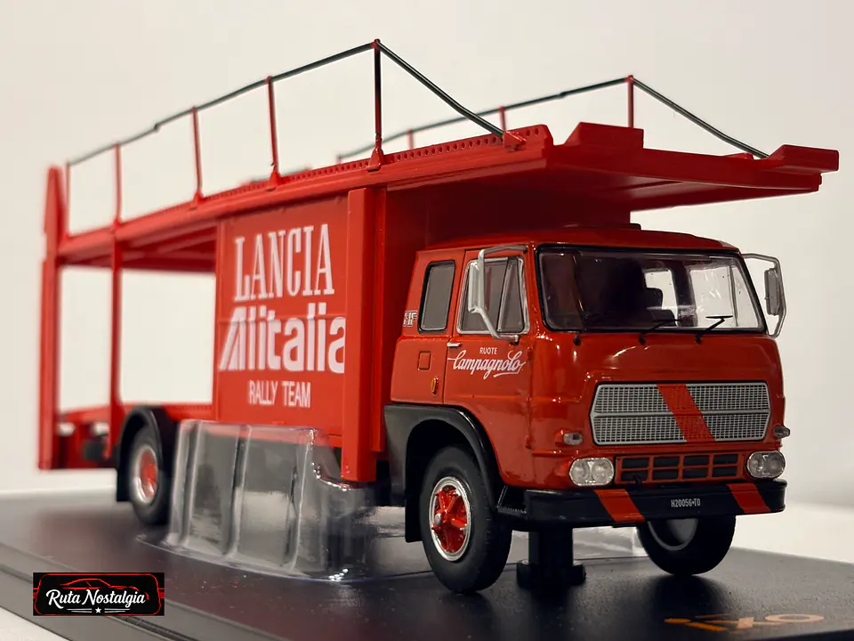 Camión Fiat 673 Lancia Alitalia Rally Team 1976 IXO 1:43 – BARRAS SUPERIORES CON DAÑO DURANTE ENVÍO INTERNACIONAL 1