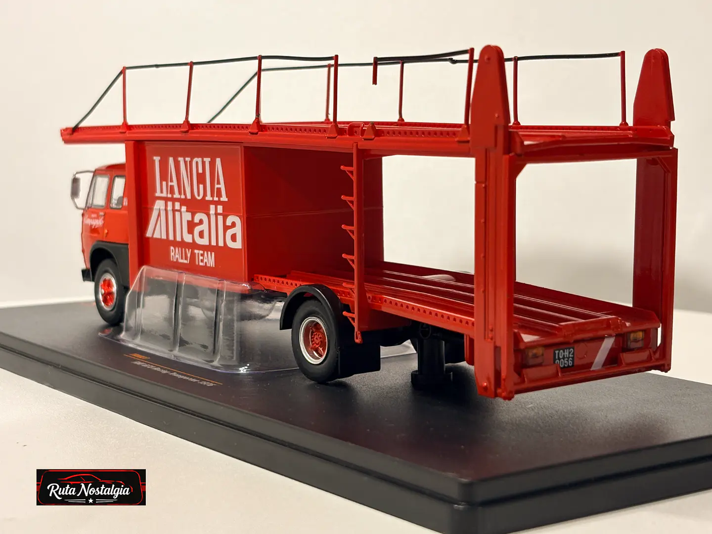 Camión Fiat 673 Lancia Alitalia Rally Team 1976 IXO 1:43 – BARRAS SUPERIORES CON DAÑO DURANTE ENVÍO INTERNACIONAL 6