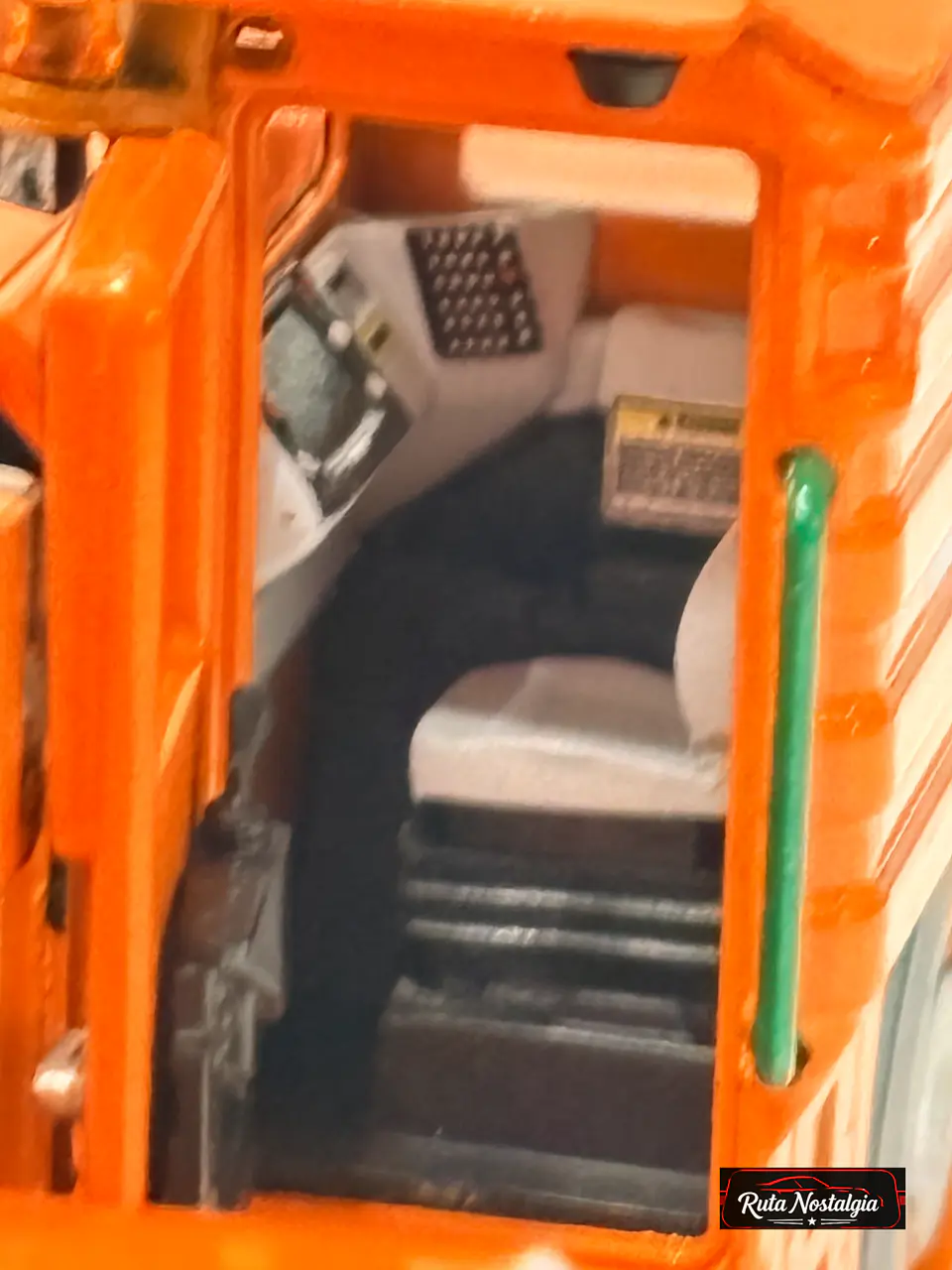 Cargador híbrido Scooptram KOMATSU WX22H 1:50 – Minería subterránea | Modelo con detalles 8