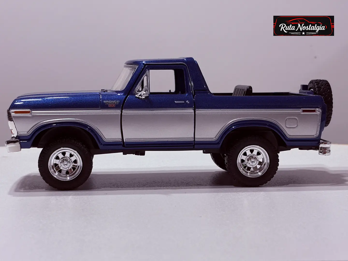 Ford Bronco Ranger XLT 1978 (Open Top) — Motormax 