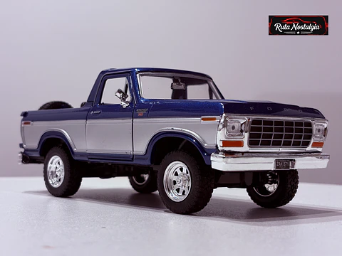 Ford Bronco Ranger XLT 1978 (Open Top) — Motormax "Timeless Legends" 1:24