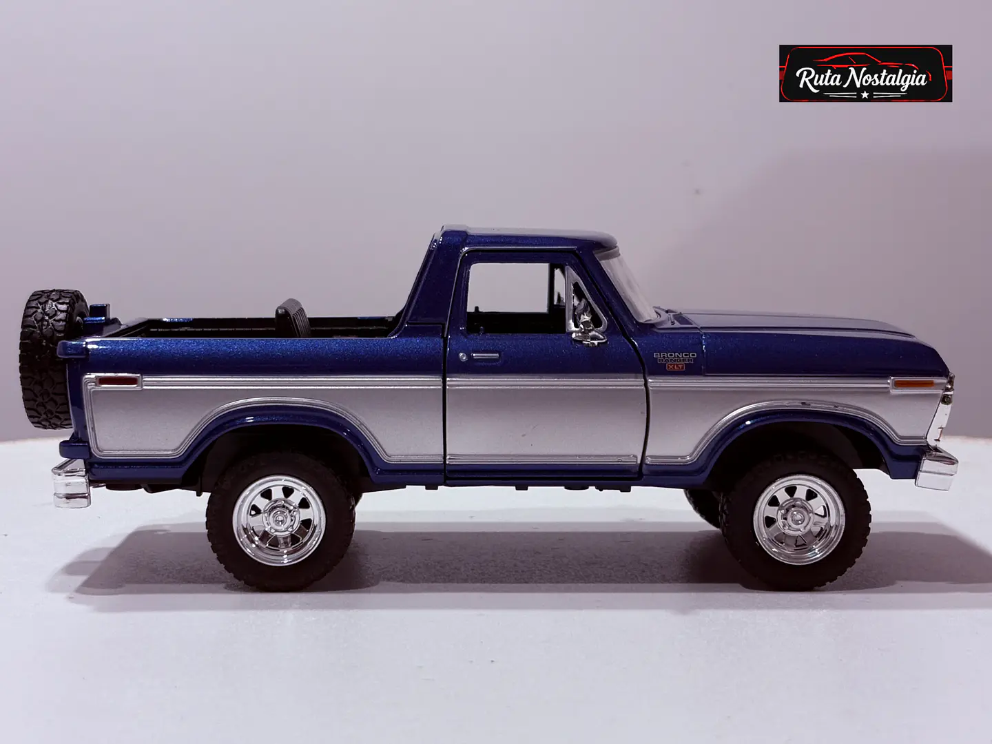 Ford Bronco Ranger XLT 1978 (Open Top) — Motormax 