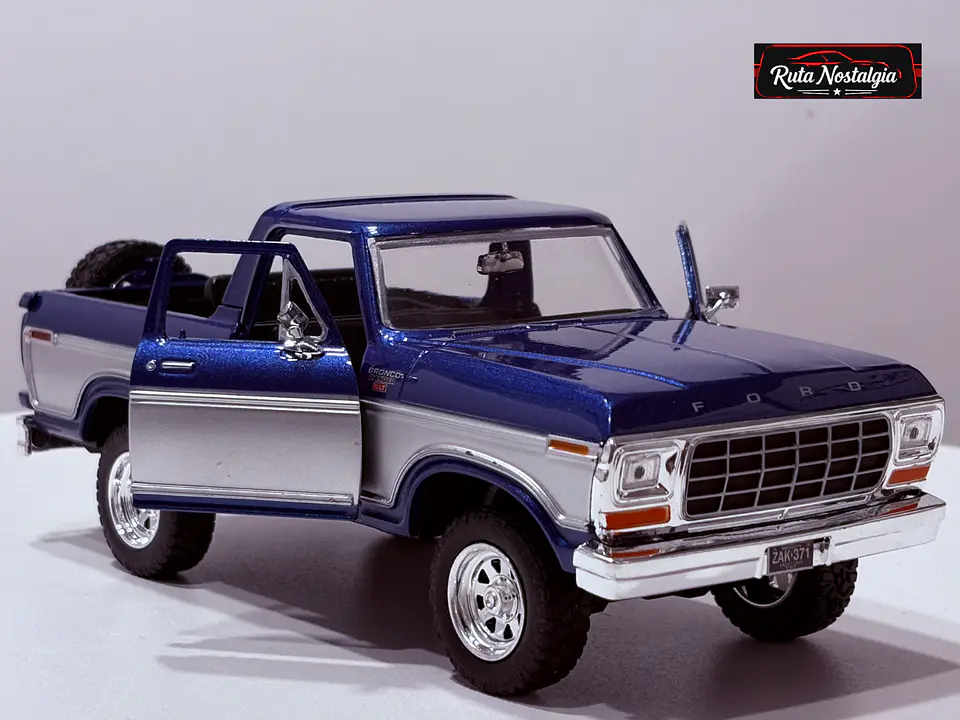 Ford Bronco Ranger XLT 1978 (Open Top) — Motormax 