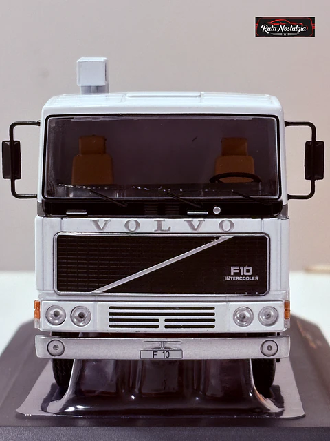 Camión Volvo F10 1983 | IXO 1:43 Coleccionable