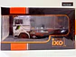 Volvo F10 1983 — IXO Models 1:43 | Blanco / Verde | Truck Cab premium de colección - Miniatura 8