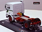 Volvo F10 1983 — IXO Models 1:43 | Blanco / Verde | Truck Cab premium de colección - Miniatura 6