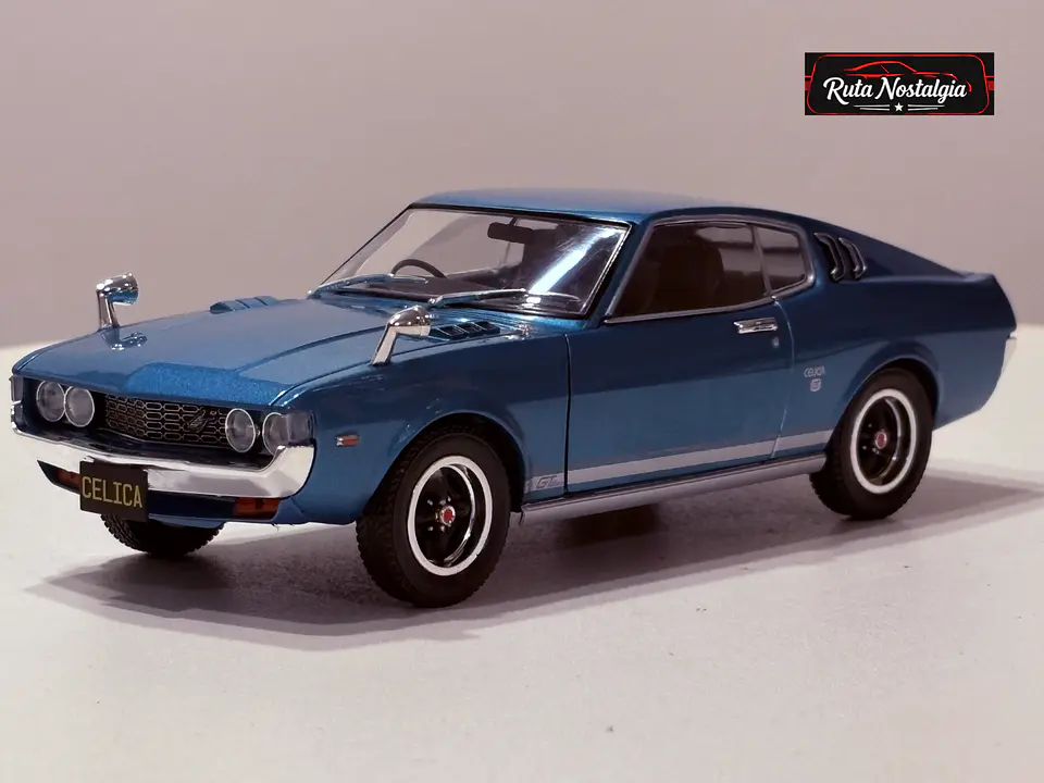 Toyota Celica LB 2000 GT 1973 — WhiteBox 1:24 | Türkis Metallic | JDM Pony Car de colección 4
