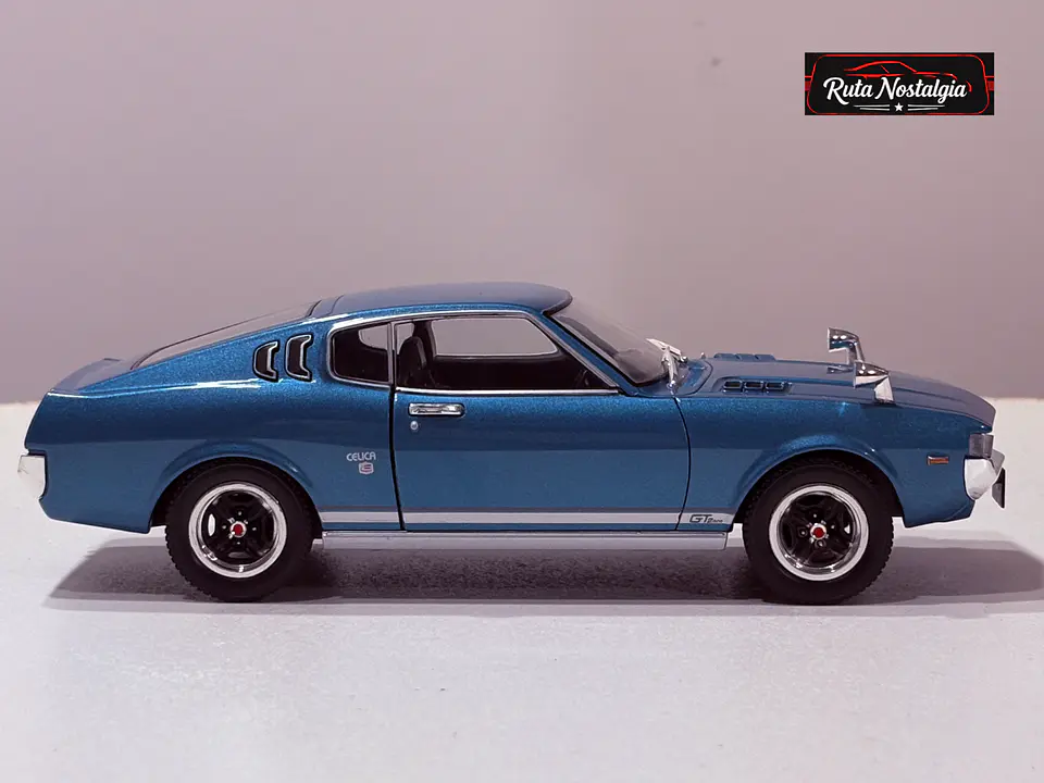Toyota Celica LB 2000 GT 1973 — WhiteBox 1:24 | Türkis Metallic | JDM Pony Car de colección 10